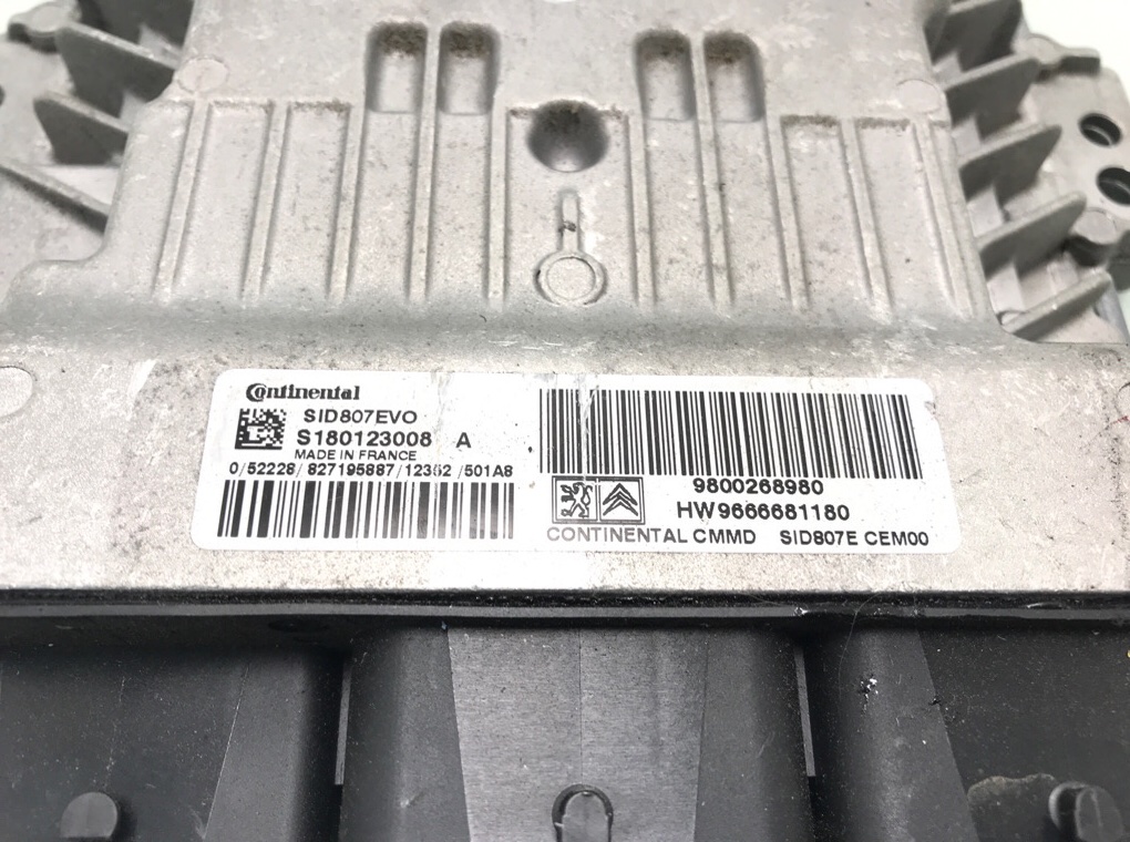 Блок управления двигателем бу для Peugeot 3008 1.6 HDi, 2013 г. Блок управления двигателем бу для Peugeot 3008 1.6 HDi, 2013 г.