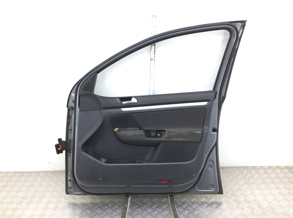 Дверь передняя правая бу для Volkswagen Golf 5 1.4 TSI,  2008 г.