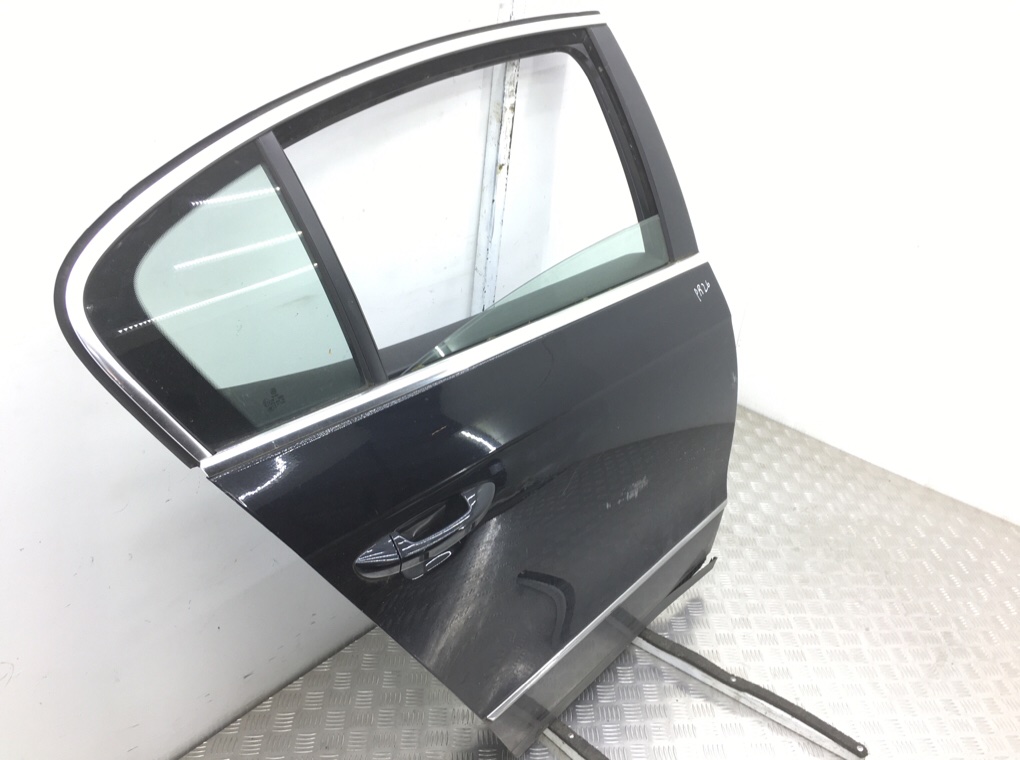 Дверь задняя правая бу для Volkswagen Passat B6 2.0 TDi,  2010 г.