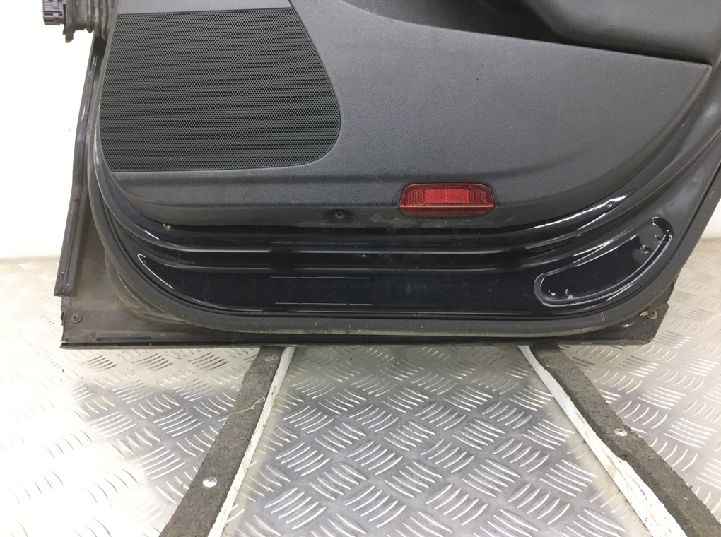 Дверь задняя правая бу для Volkswagen Passat B6 2.0 TDi,  2010 г.