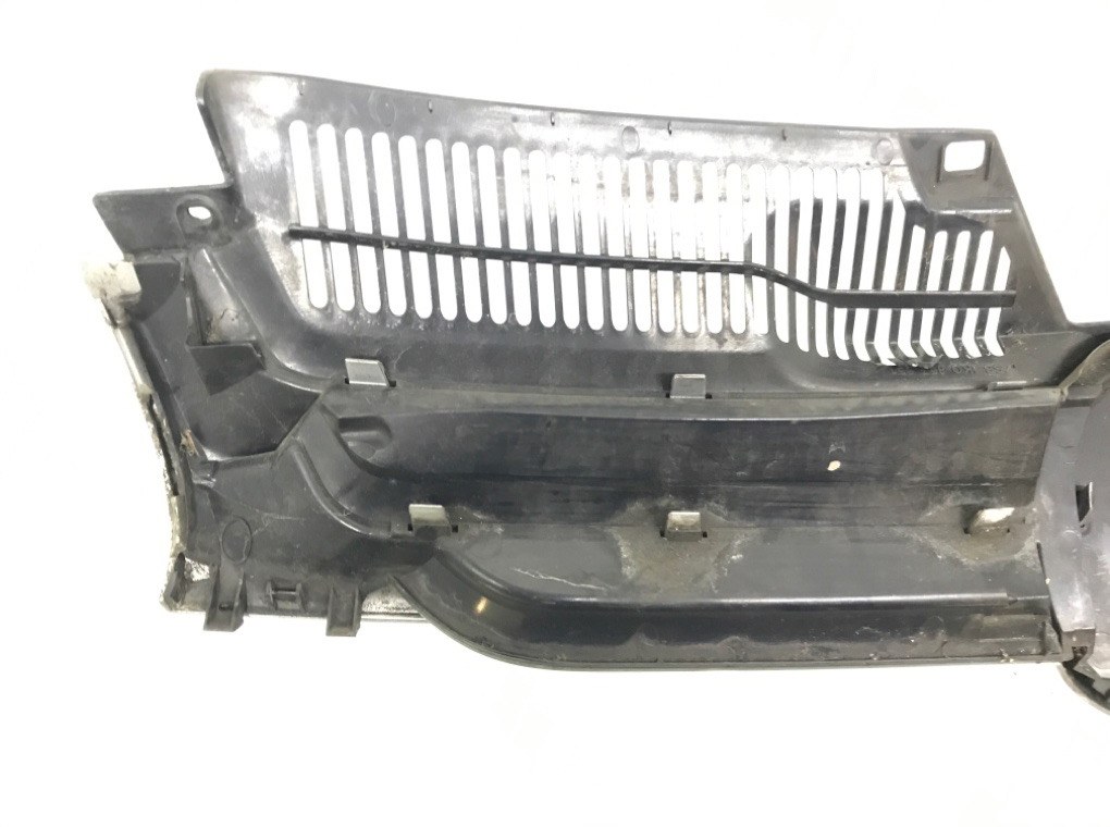 Решетка радиатора бу для Volkswagen Golf 5 1.9 TDi,  2008 г.