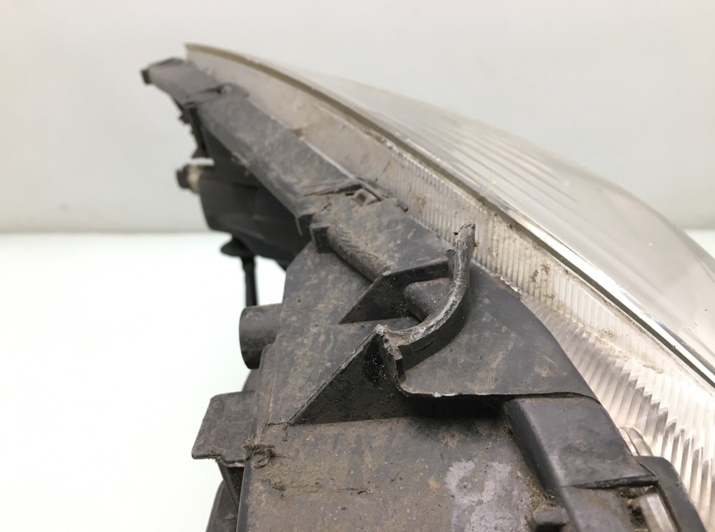 Фара правая бу для Toyota Yaris XP9 1.0 i,  2011 г.