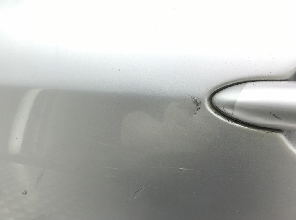 Дверь передняя левая бу для Renault Clio 3 1.2 i,  2010 г.