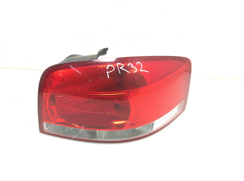 Фонарь задний правый бу для Audi A3 8P 2.0 FSI, 2004 г.