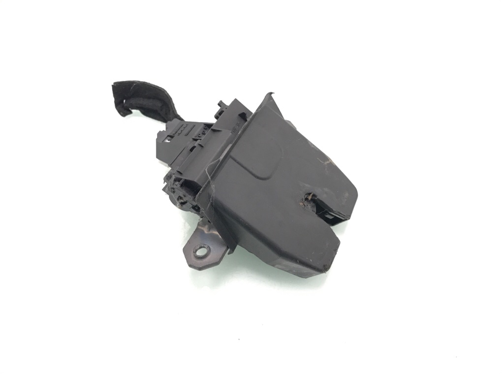 Замок багажника бу для Volvo V50  2.0 TD,  2009 г.