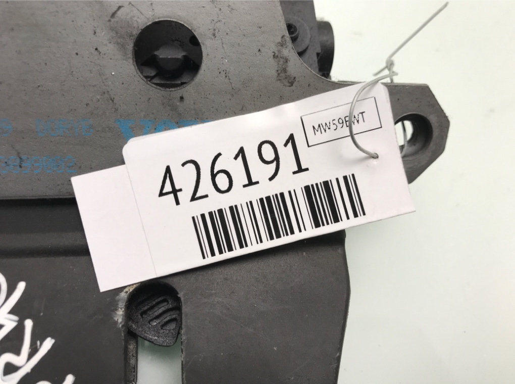 Замок багажника бу для Volvo V50  2.0 TD,  2009 г.