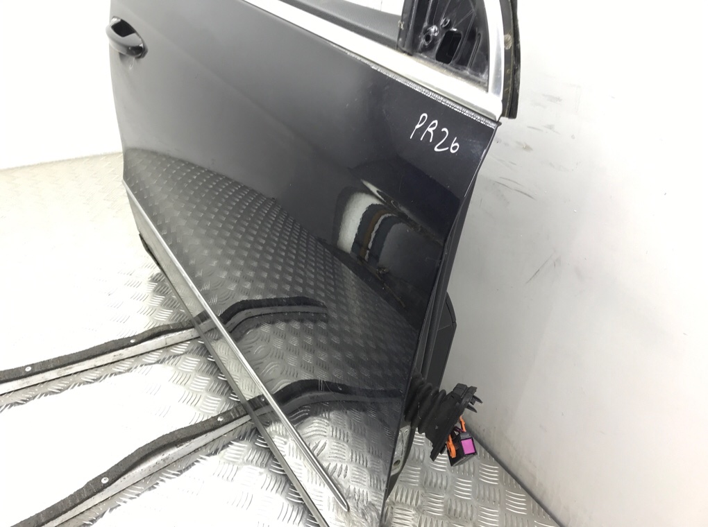 Дверь передняя правая бу для Volkswagen Passat B6 2.0 TDi,  2010 г.