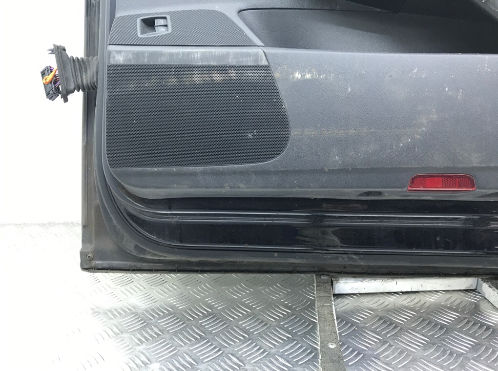 Дверь передняя правая бу для Volkswagen Passat B6 2.0 TDi,  2010 г.