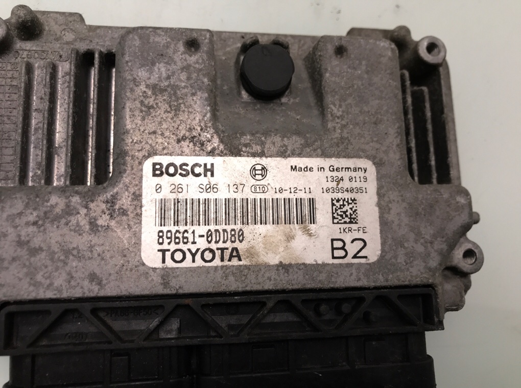 Блок управления двигателем бу для Toyota Yaris XP9 1.0 i,  2011 г.
