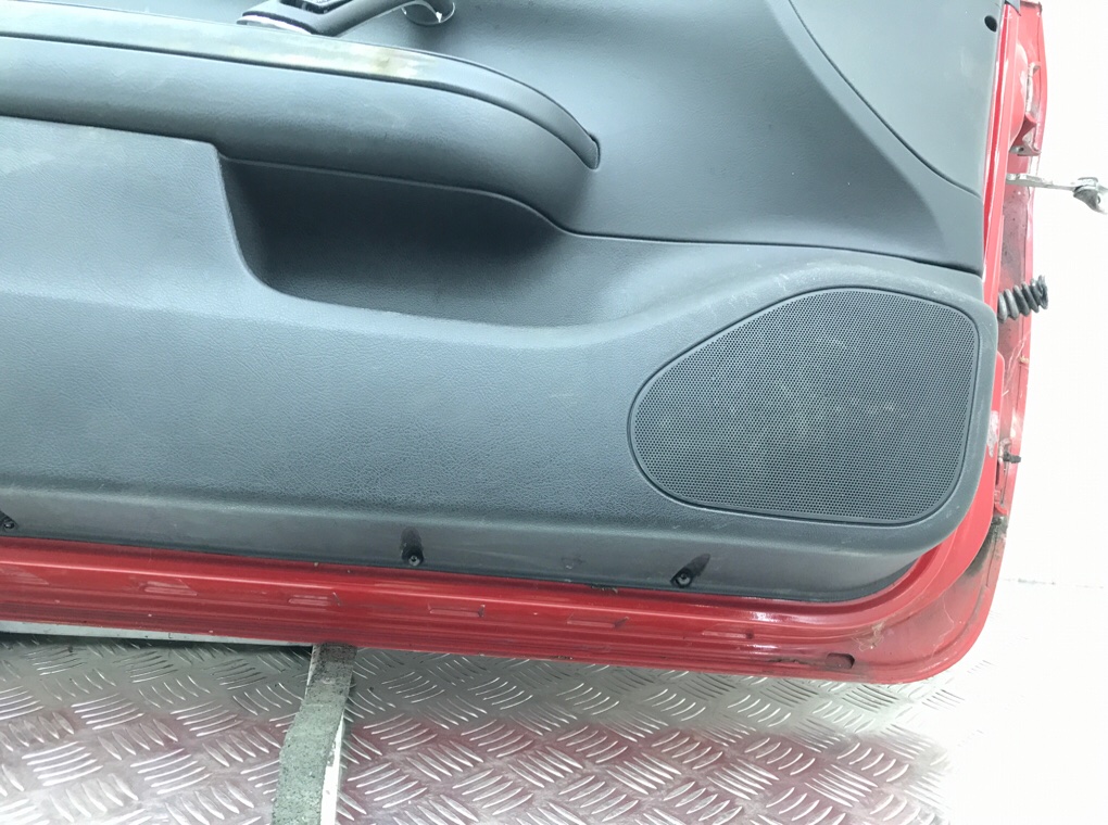 Дверь передняя левая бу для Peugeot 307 CC 2.0 i,  2006 г.