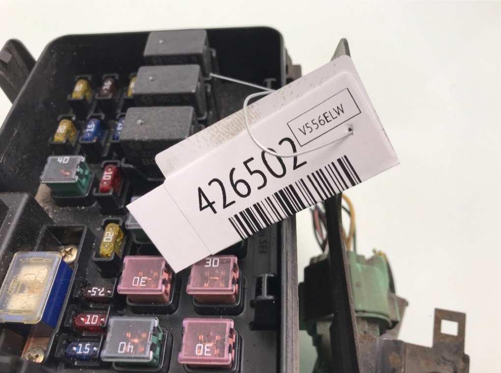 Блок предохранителей бу для Honda Accord 6 1.8 i, 1999 г. Блок предохранителей бу для Honda Accord 6 1.8 i, 1999 г.