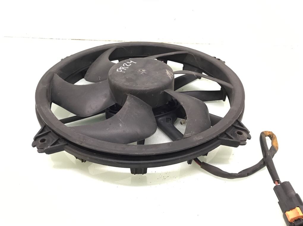 Вентилятор радиатора бу для Peugeot Expert 2 1.6 HDi,  2013 г.