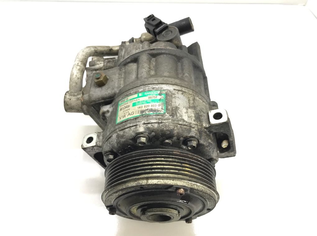 Компрессор кондиционера бу для Volkswagen Golf 5 1.9 TDi, 2004 г. Компрессор кондиционера бу для Volkswagen Golf 5 1.9 TDi, 2004 г.