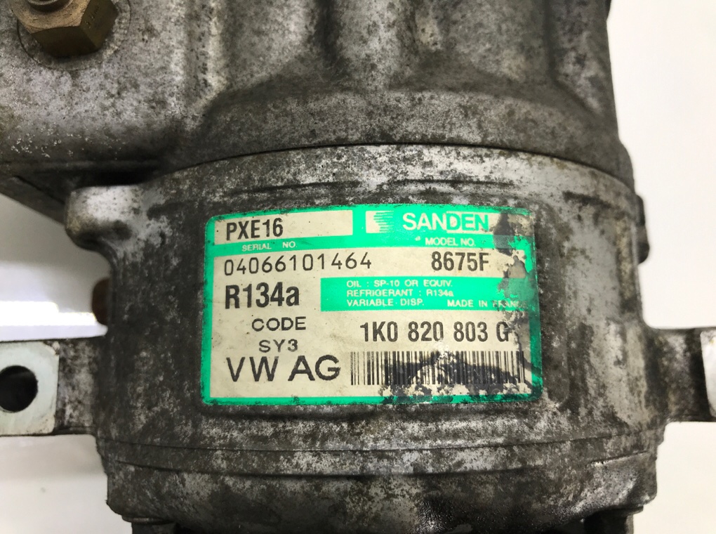 Компрессор кондиционера бу для Volkswagen Golf 5 1.9 TDi, 2004 г. Компрессор кондиционера бу для Volkswagen Golf 5 1.9 TDi, 2004 г.