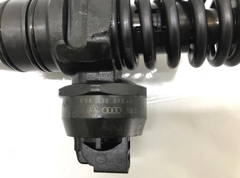 Форсунка бу для Volkswagen Golf 5 1.9 TDi,  2004 г.