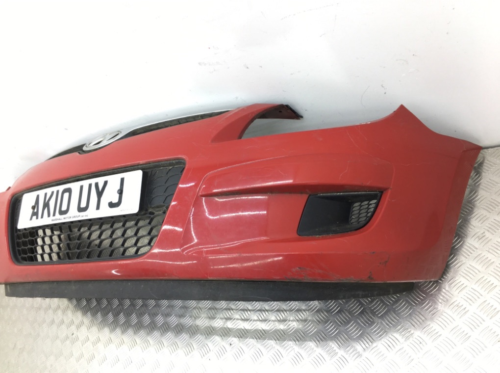 Бампер передний бу для Hyundai i30 1 1.6 CRDi, 2010 г. Бампер передний бу для Hyundai i30 1 1.6 CRDi, 2010 г.