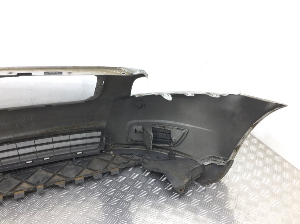 Бампер передний бу для Volvo V50  2.0 TD,  2009 г.