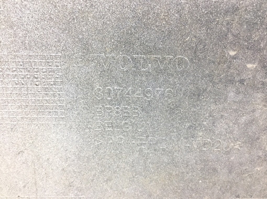 Бампер передний бу для Volvo V50  2.0 TD,  2009 г.