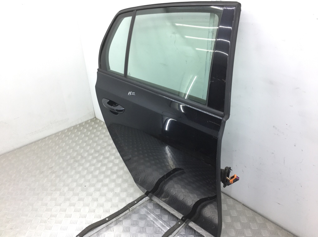 Дверь задняя правая бу для Volkswagen Golf 6 1.6 TDi,  2011 г.