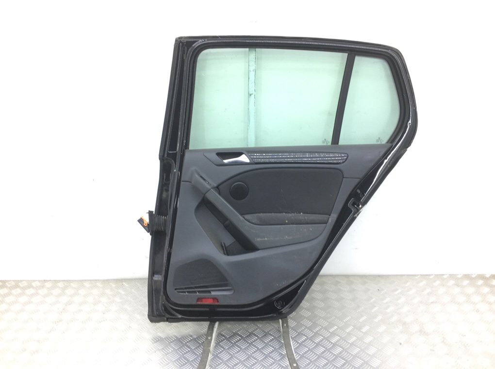 Дверь задняя правая бу для Volkswagen Golf 6 1.6 TDi,  2011 г.