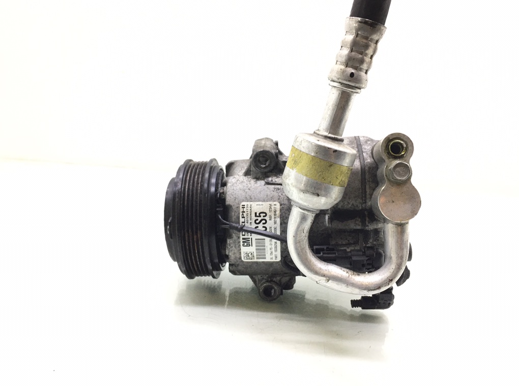 Компрессор кондиционера бу для Opel Astra J 1.4 i,  2012 г.