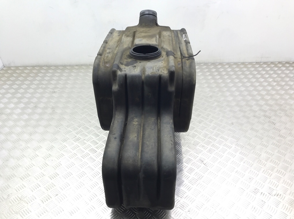 Бак топливный бу для Iveco Eurocargo 3.9 TD, 2013 г. Бак топливный бу для Iveco Eurocargo 3.9 TD, 2013 г.