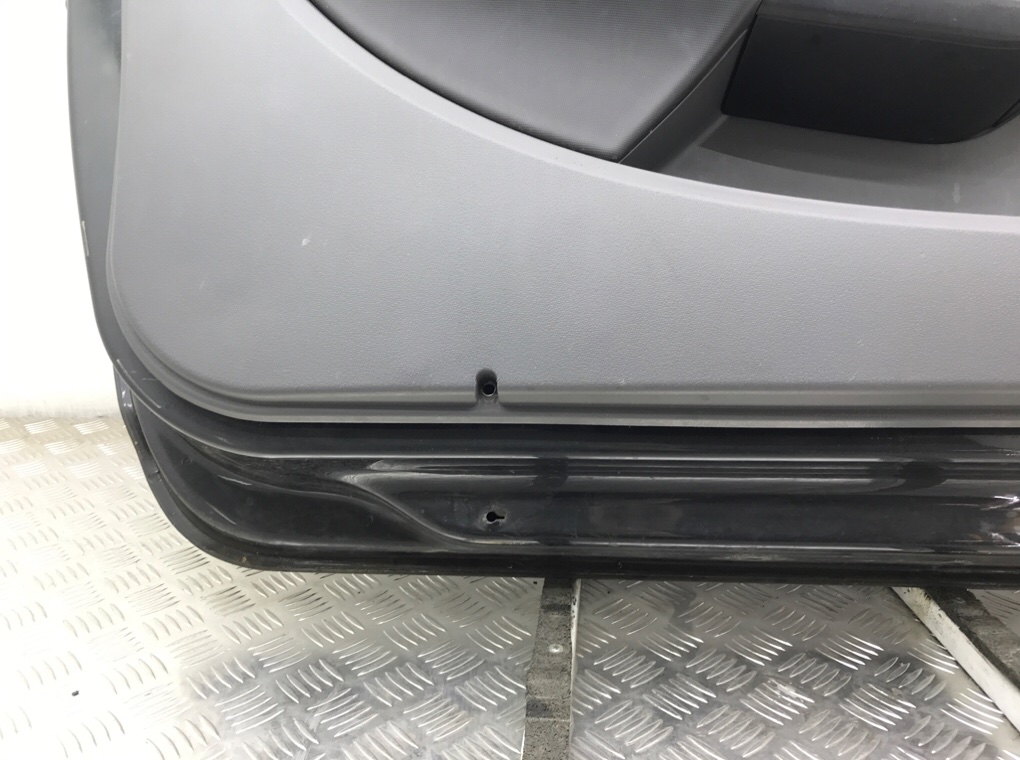 Дверь передняя левая бу для Seat Ibiza 4 1.4 i,  2011 г.