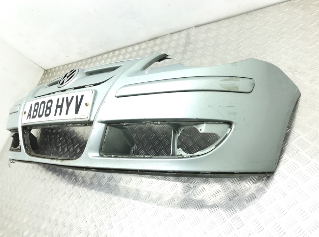 Бампер передний бу для Volkswagen Polo 4 1.4 TDi,  2008 г.