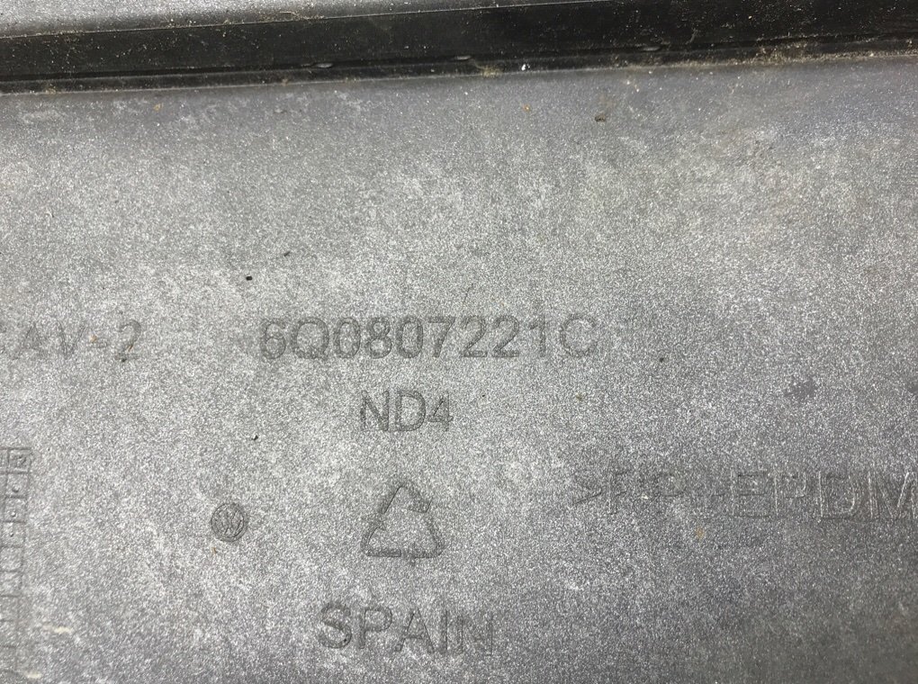 Бампер передний бу для Volkswagen Polo 4 1.4 TDi,  2008 г.