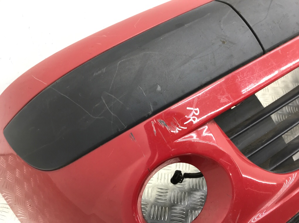 Бампер передний бу для Renault Clio 2 1.2 i,  2004 г.