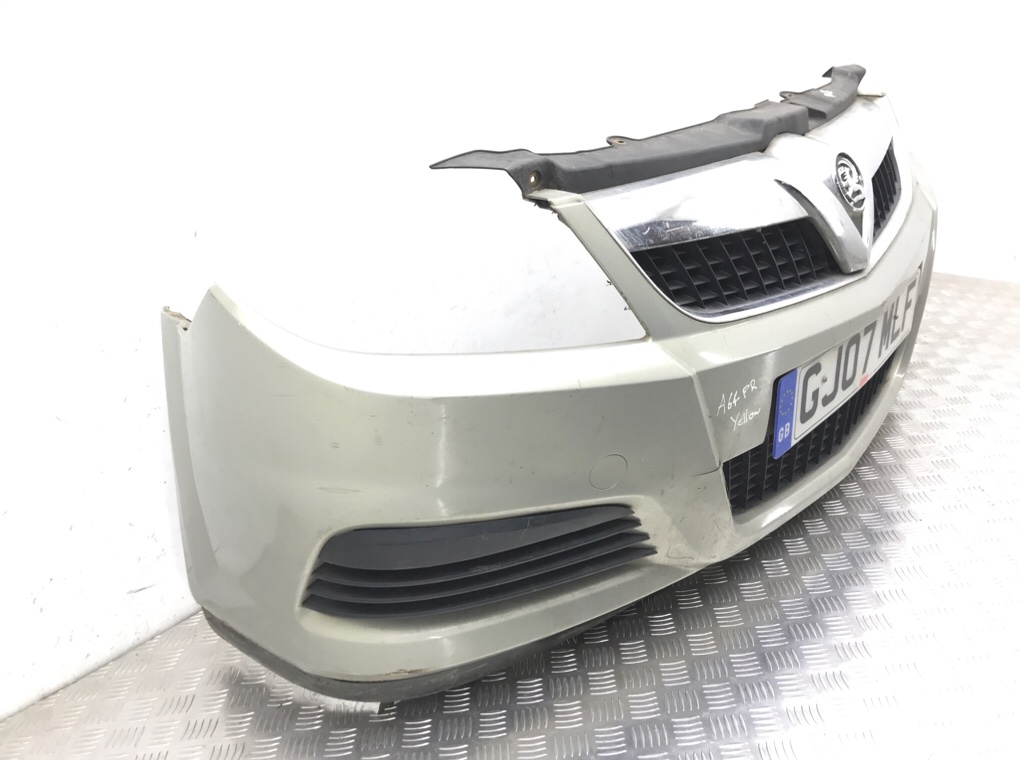 Бампер передний бу для Opel Vectra C 1.8 i,  2007 г.