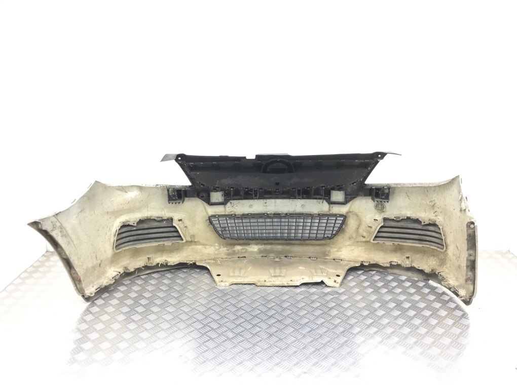 Бампер передний бу для Opel Vectra C 1.8 i,  2007 г.