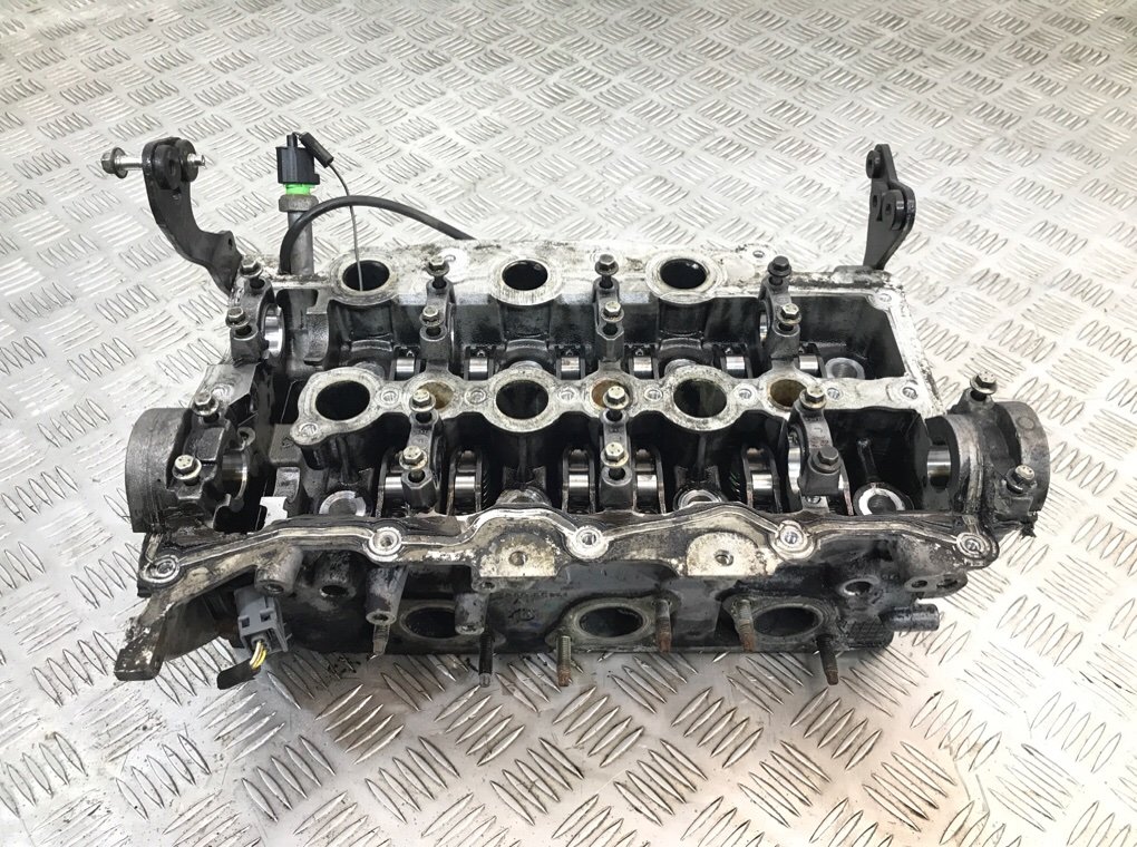 Головка блока цилиндров бу для Land Rover Discovery 3 2.7 TD,  2007 г.
