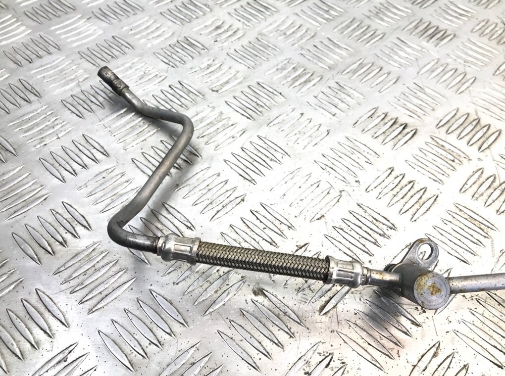 Масляная трубка турбины бу для Land Rover Discovery 4 3.0 TD,  2008 г.