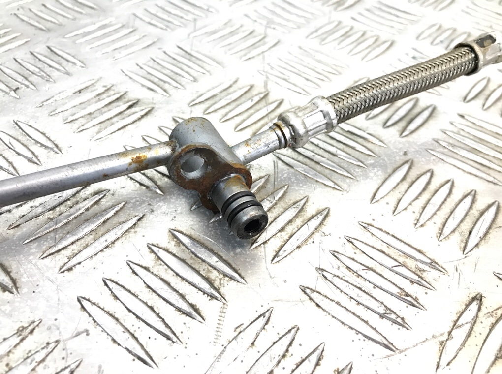 Масляная трубка турбины бу для Land Rover Discovery 4 3.0 TD,  2008 г.