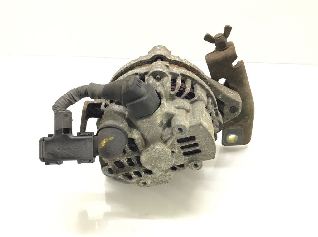 Генератор бу для Honda Civic 7 1.6 i,  2002 г.