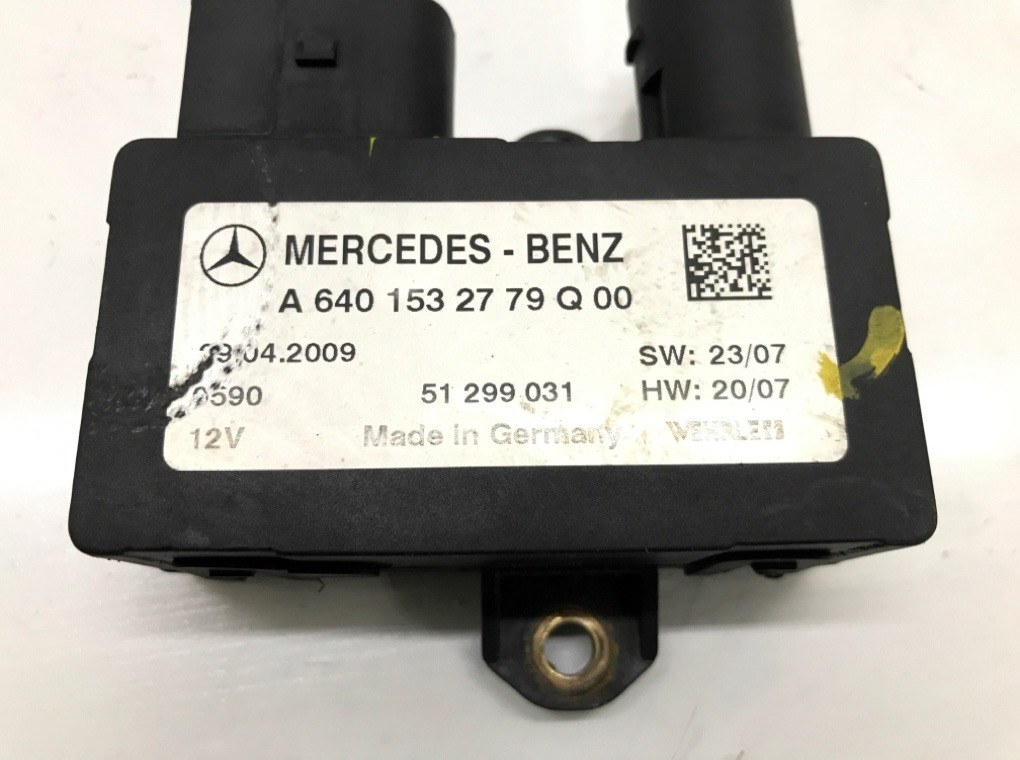 Реле накала свечей бу для Mercedes A W169 2.0 CDi,  2009 г.
