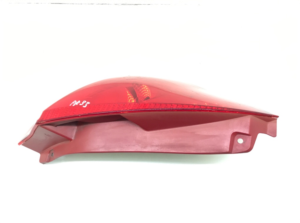 Фонарь задний левый бу для Ford Fiesta 6 1.3 i,  2012 г.