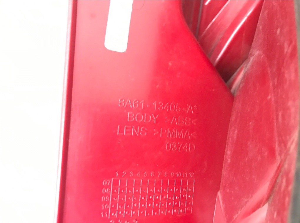 Фонарь задний левый бу для Ford Fiesta 6 1.3 i,  2012 г.