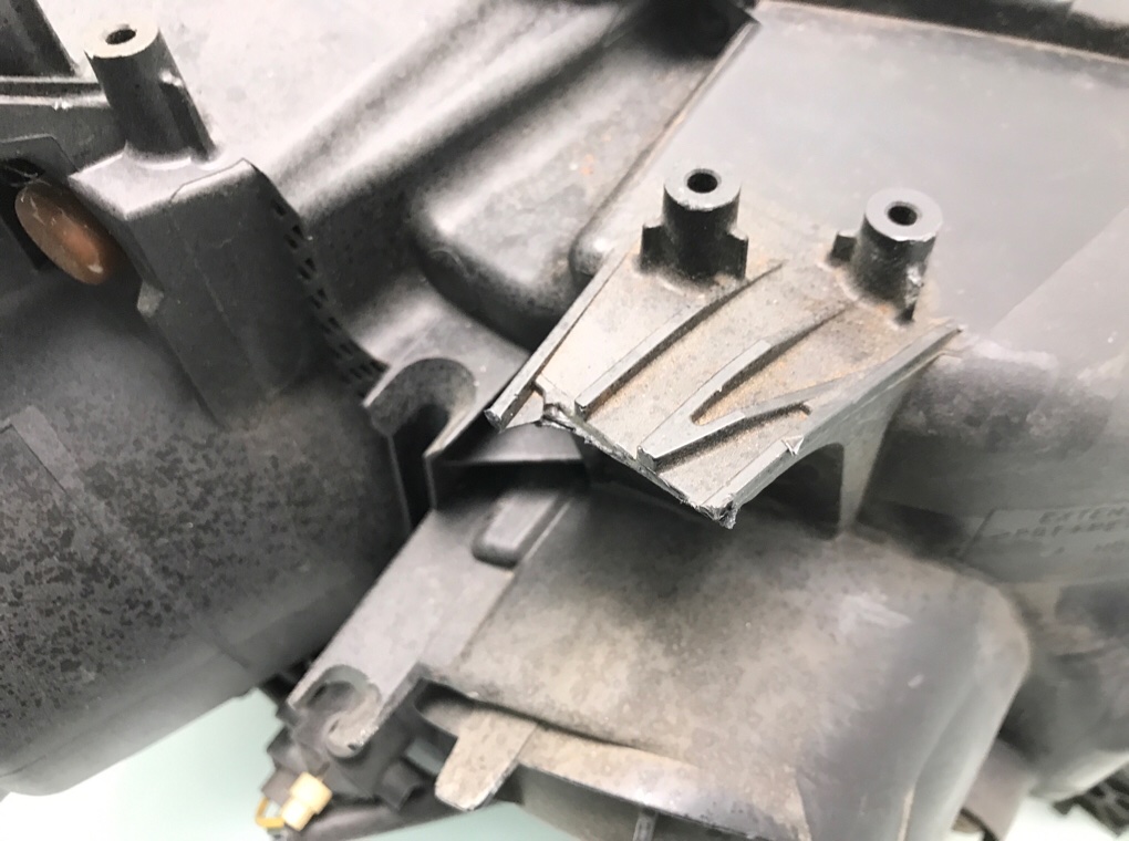 Фара левая бу для Mitsubishi ASX 1 1.8 DiD, 2012 г. Фара левая бу для Mitsubishi ASX 1 1.8 DiD, 2012 г.