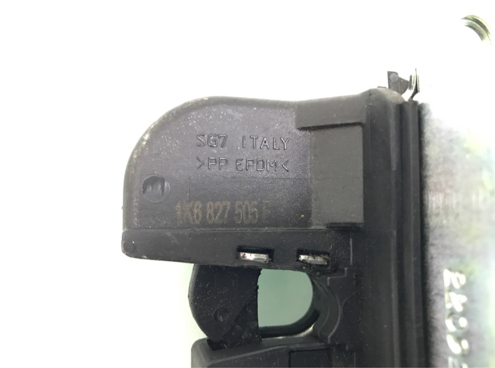 Замок багажника бу для Volkswagen Golf 5 1.9 TDi, 2008 г. Замок багажника бу для Volkswagen Golf 5 1.9 TDi, 2008 г.