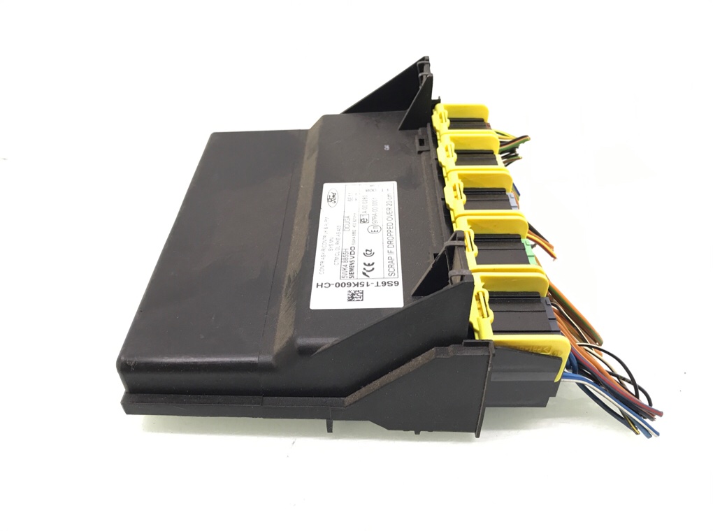 Блок комфорта бу для Ford Fiesta 5 1.3 i, 2008 г. Блок комфорта бу для Ford Fiesta 5 1.3 i, 2008 г.