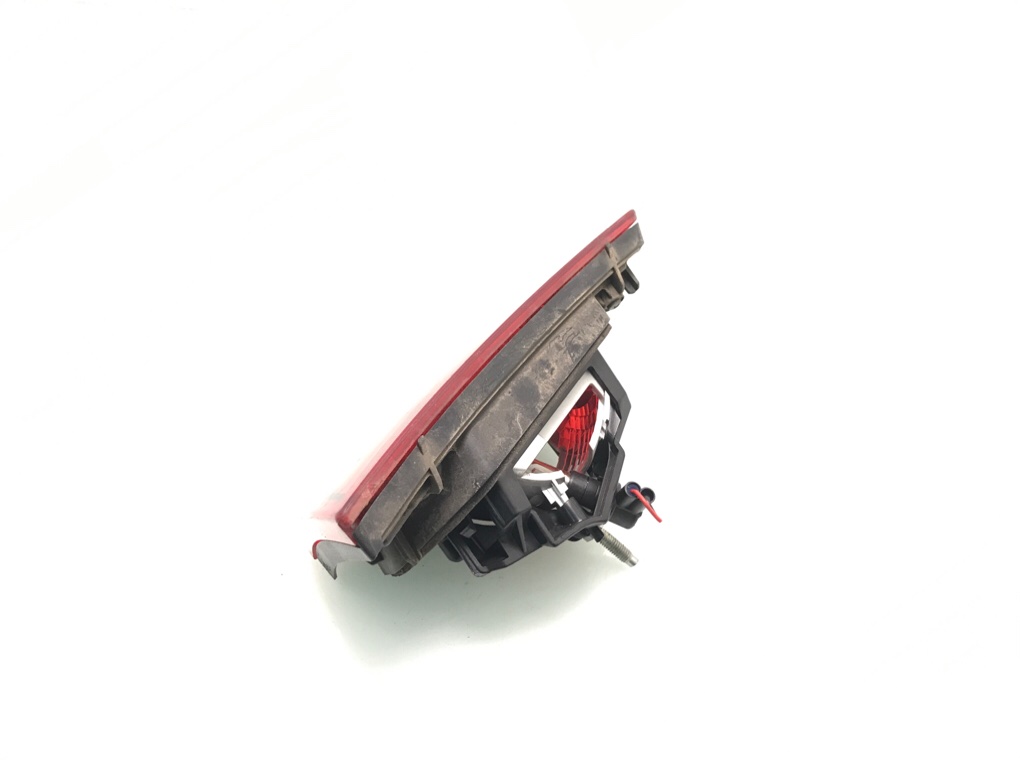 Фонарь крышки багажника правый бу для Renault Clio 4 1.2 i, 2014 г. Фонарь крышки багажника правый бу для Renault Clio 4 1.2 i, 2014 г.