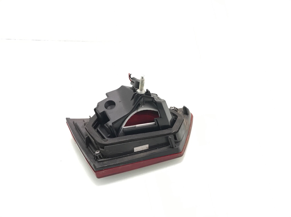 Фонарь крышки багажника правый бу для Renault Clio 4 1.2 i, 2014 г. Фонарь крышки багажника правый бу для Renault Clio 4 1.2 i, 2014 г.