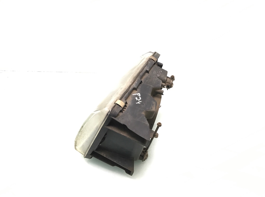 Фара правая бу для Mitsubishi Pajero 2 2.5 TD,  1992 г.