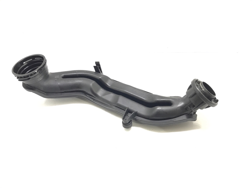 Патрубок интеркулера бу для Volkswagen Golf 7 1.5 TSI, 2019 г. Патрубок интеркулера бу для Volkswagen Golf 7 1.5 TSI, 2019 г.