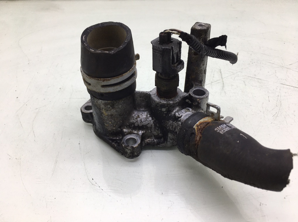 Корпус термостата бу для Ford Focus 2 1.6 i,  2005 г.