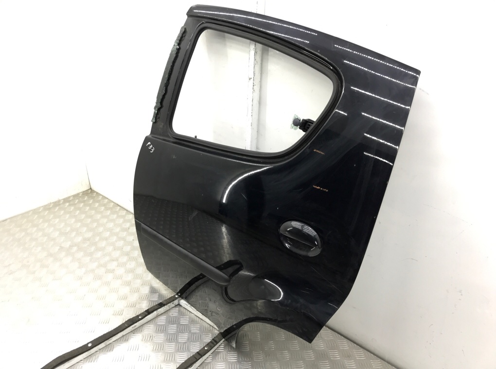 Дверь задняя левая бу для Peugeot 107  1.0 i,  2010 г.