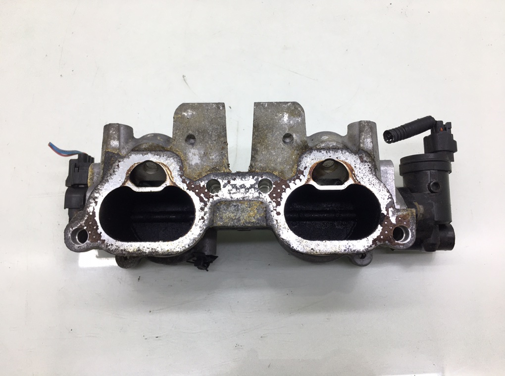 Заслонка дроссельная бу для Subaru Legacy 4 2.5 i, 2005 г. Заслонка дроссельная бу для Subaru Legacy 4 2.5 i, 2005 г.