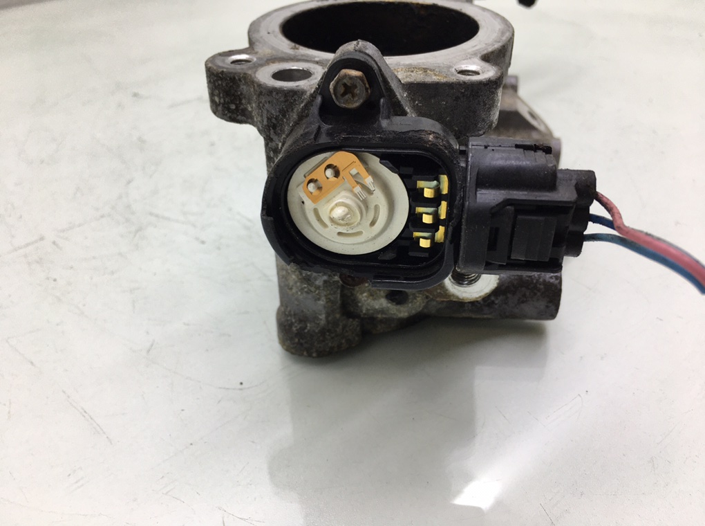 Заслонка дроссельная бу для Subaru Legacy 4 2.5 i, 2005 г. Заслонка дроссельная бу для Subaru Legacy 4 2.5 i, 2005 г.